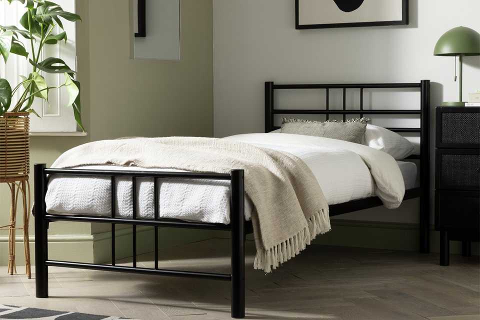 Having guests over. Welcome your favourite people with cosy touches and impressive hosting essentials.