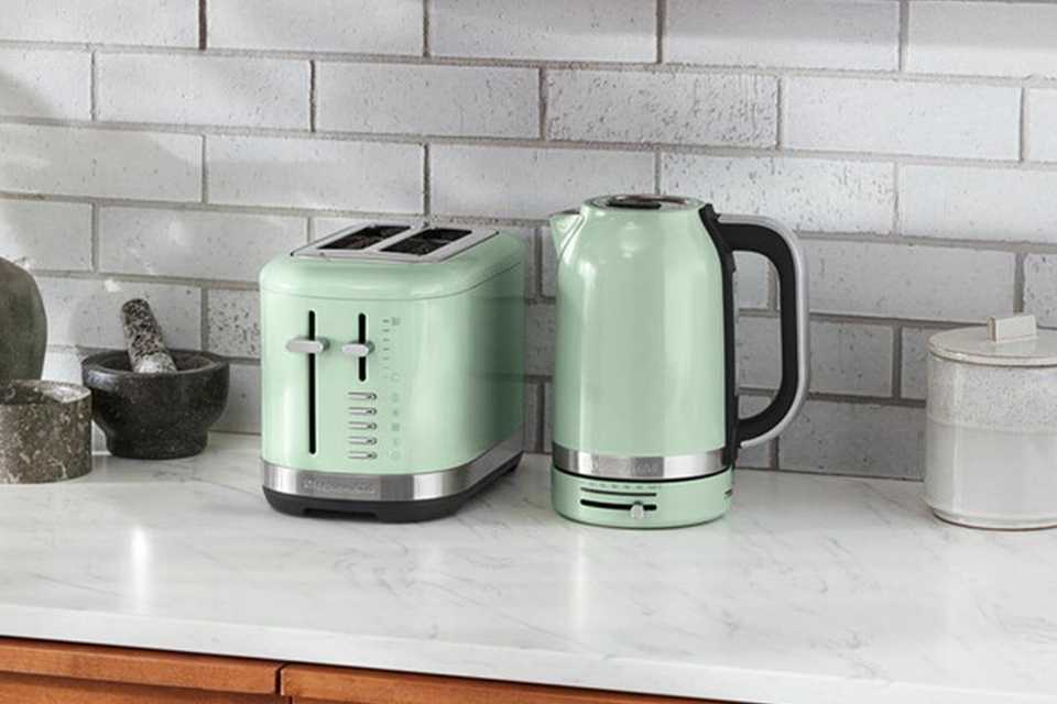 Essentials perfectly paired. Discover matching kettles and toasters to elevate your morning routine.