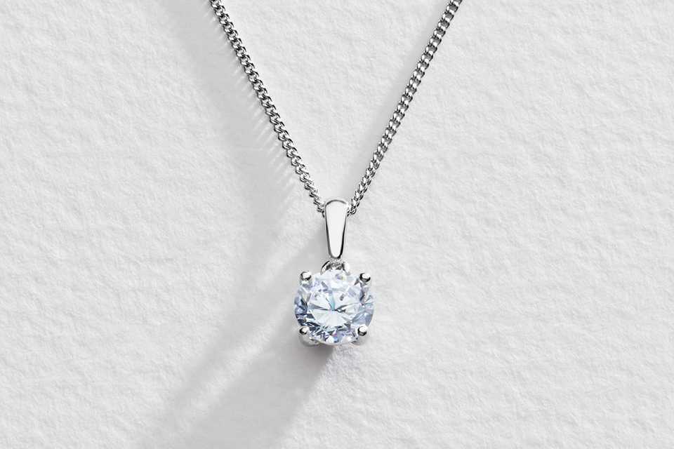 Revere Sterling Silver 6mm Round Pendant Necklace.