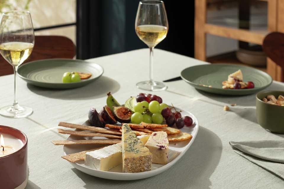 Habitat Riko Oval Porcelain Serving Platter - White.