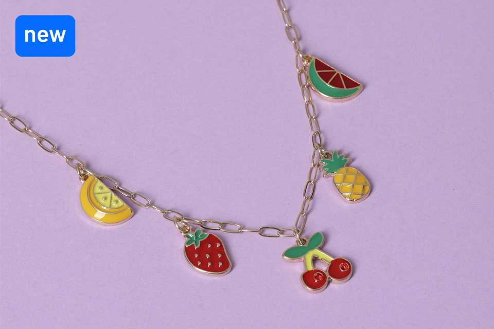 Flitzy. Playful kids jewellery pieces that make every day sparkle.