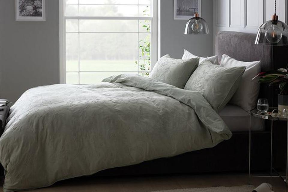 Habitat Jacquard leaf bedding set.