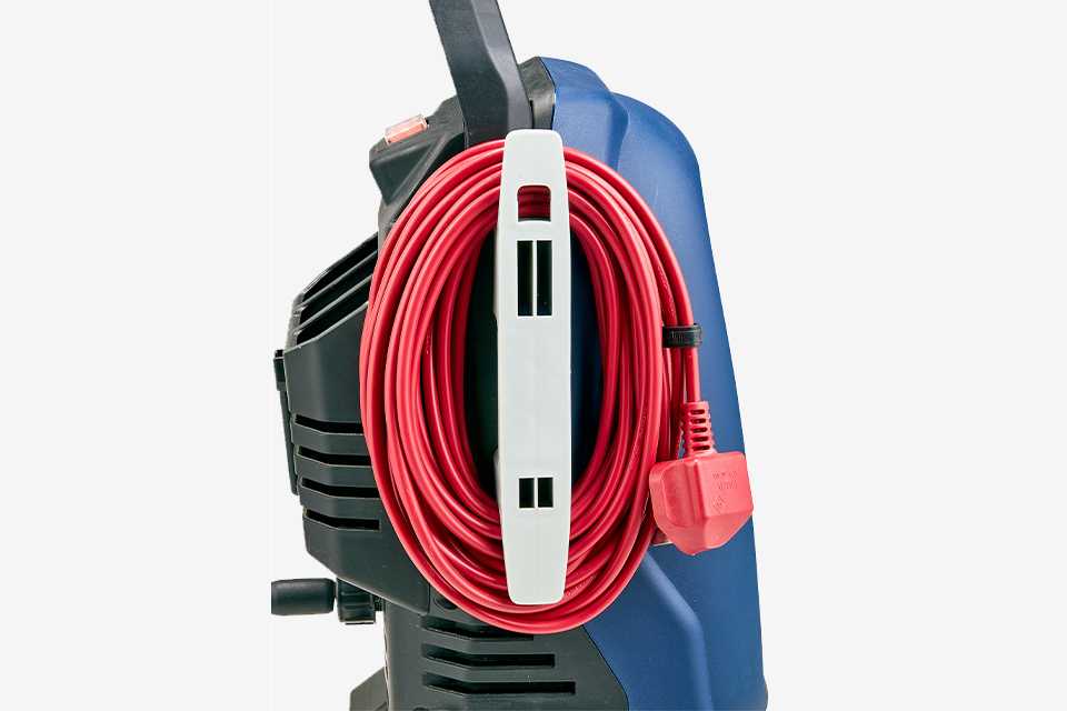 A close up image of Spear & Jackson pressure washer's cable tidy feature.