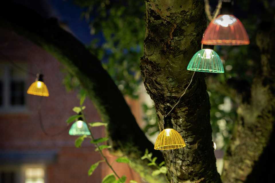 Solar garden lights £20 & under.