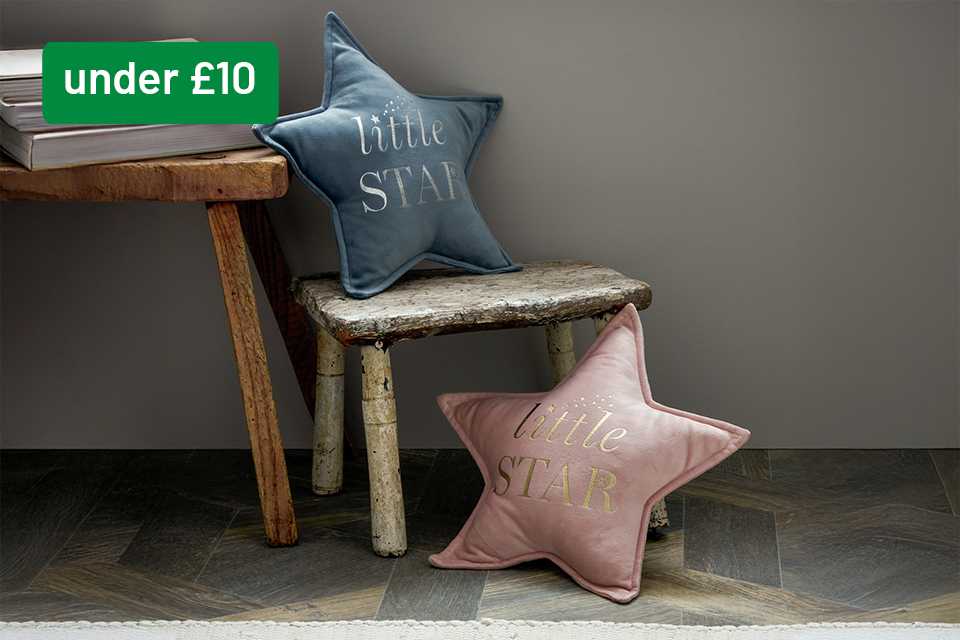 Small price, big smiles. Gifts under £10.