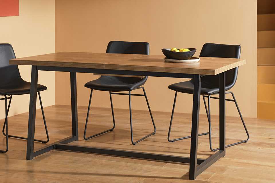 Habitat Nomad Extending 6 - 8 Seater Dining Table - Natural.