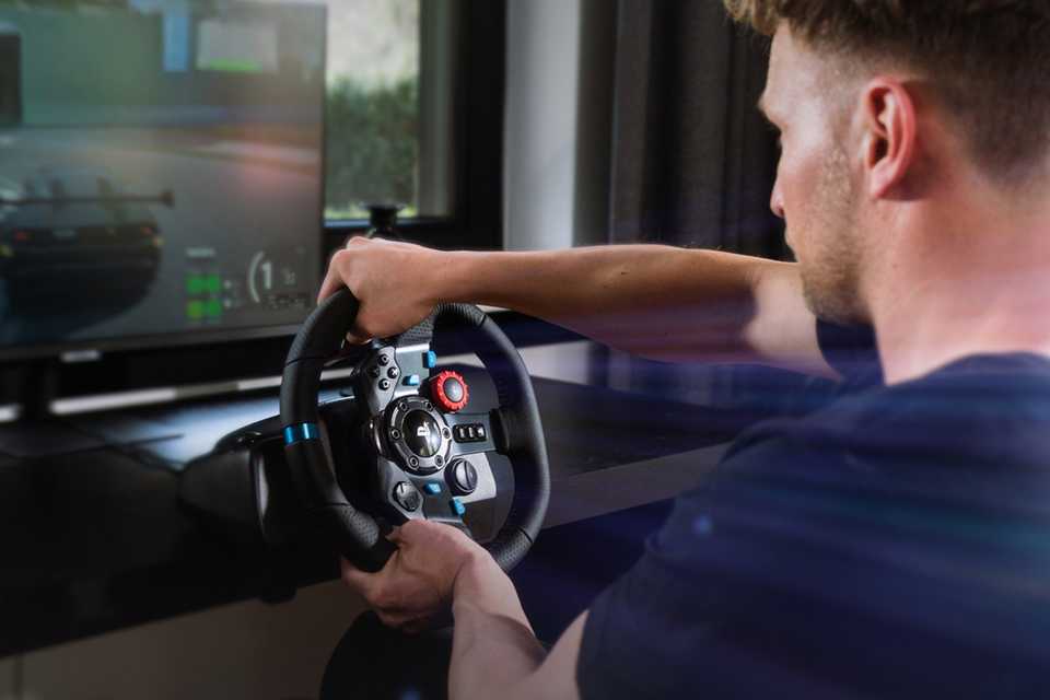 Save 10% on racing seat cockpit. When bought with selected racing wheels.