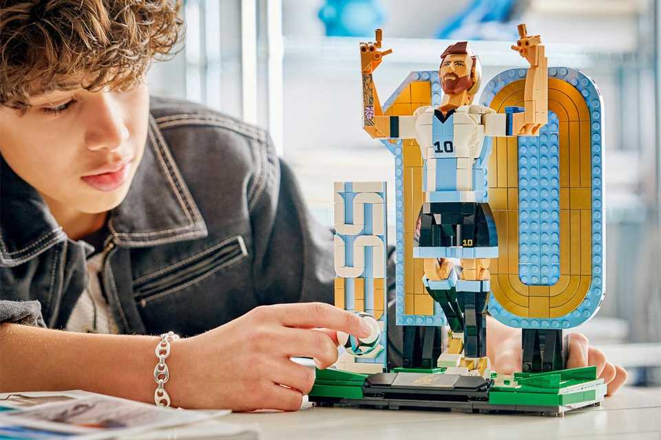 Go all out with footie merch.Trading cards, toys, clothing & more.