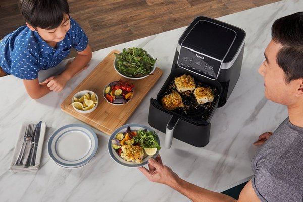 Ninja MAX PRO AF180UK 6.2L Air Fryer - Black.