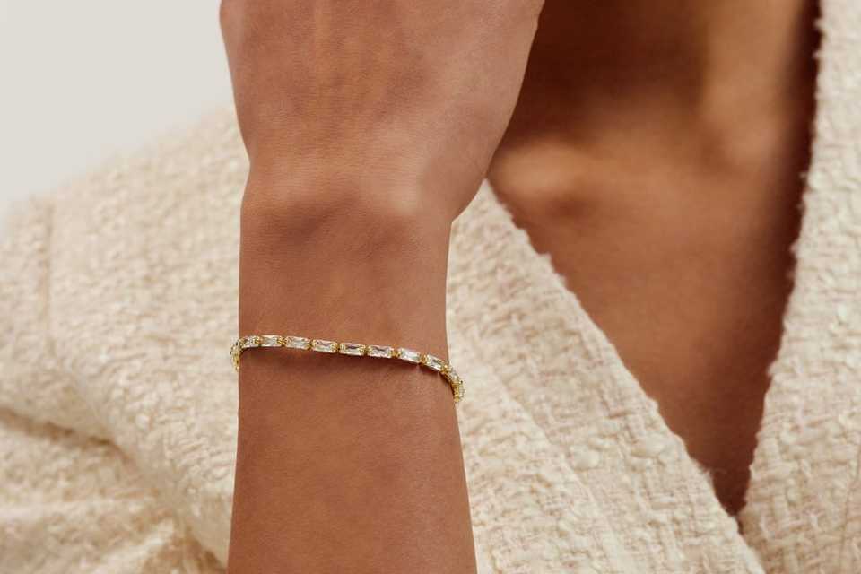 Jewellery under £50. A touch of sparkle for every occasion.