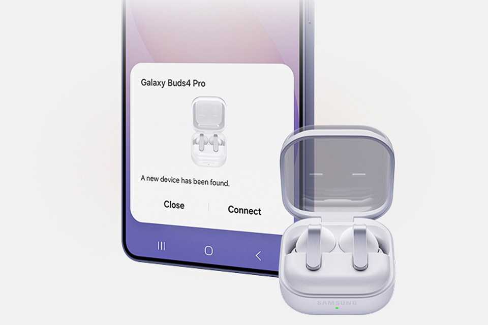 Samsung mobile phone and Galaxy Buds Pro connecting.