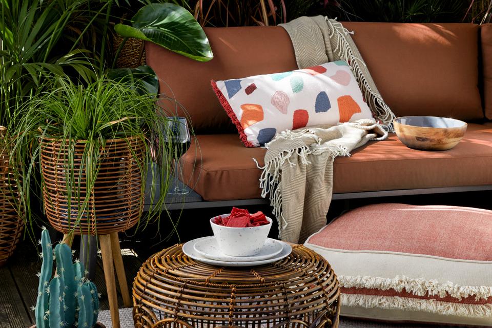 Create a cosy outdoor entertaining space