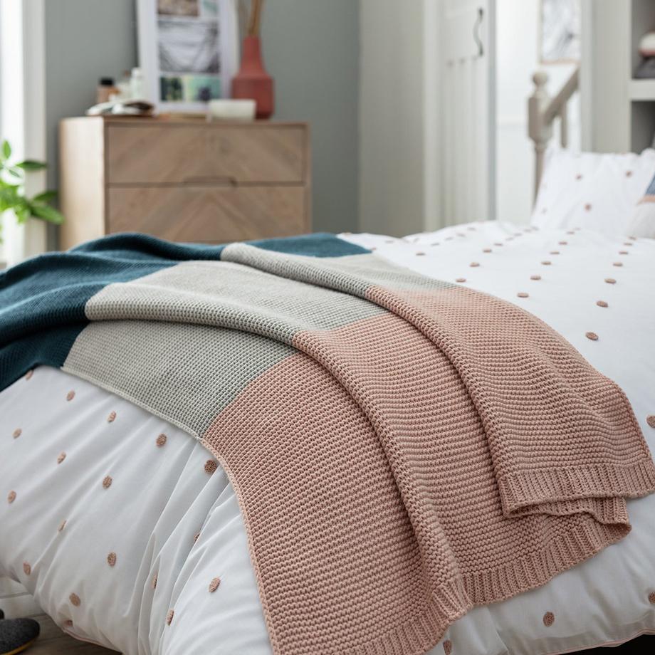 Habitat Skandi Block Throw - Multicoloured.
