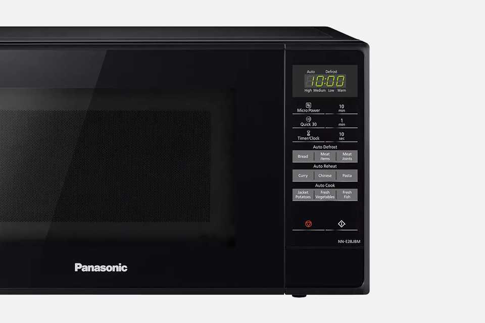 Panasonic 800W Standard 20L Microwave NN-E28JBMBPQ in black colour.
