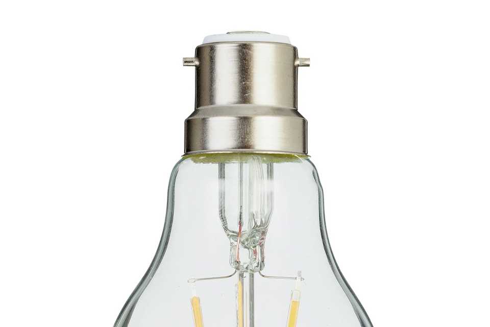 Bayonet cap light bulbs.