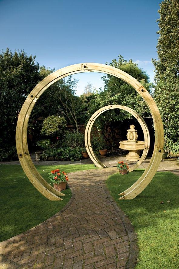 Grange - Free Standing Flower Circle Review