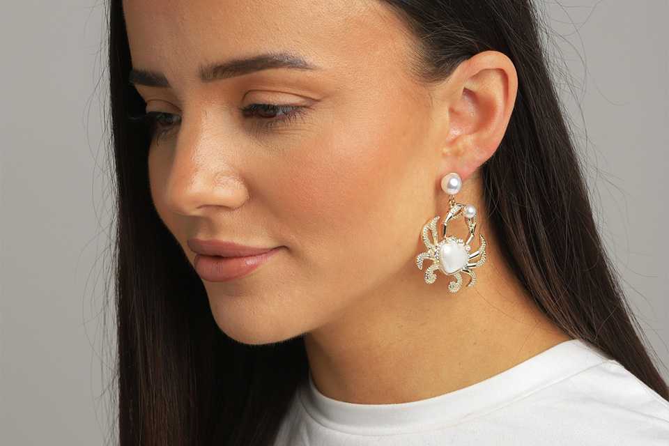 Holiday jewellery. Discover all holiday jewellery favourites in one place.