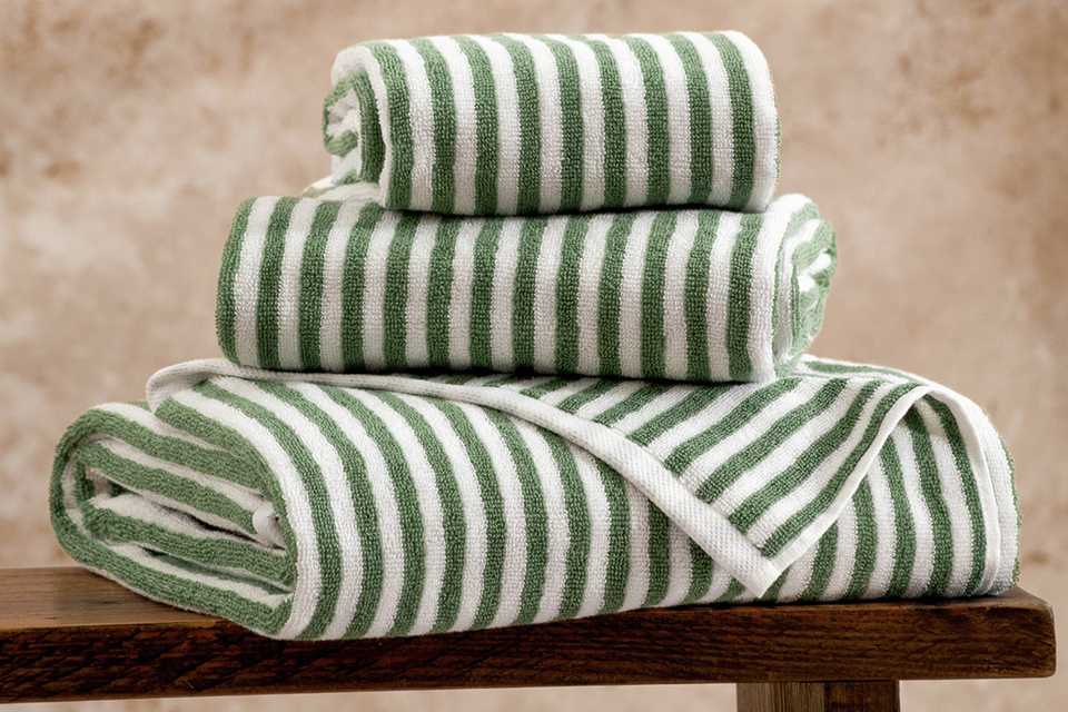Yard Hebden Stripe Hand Towel in forest green colour.