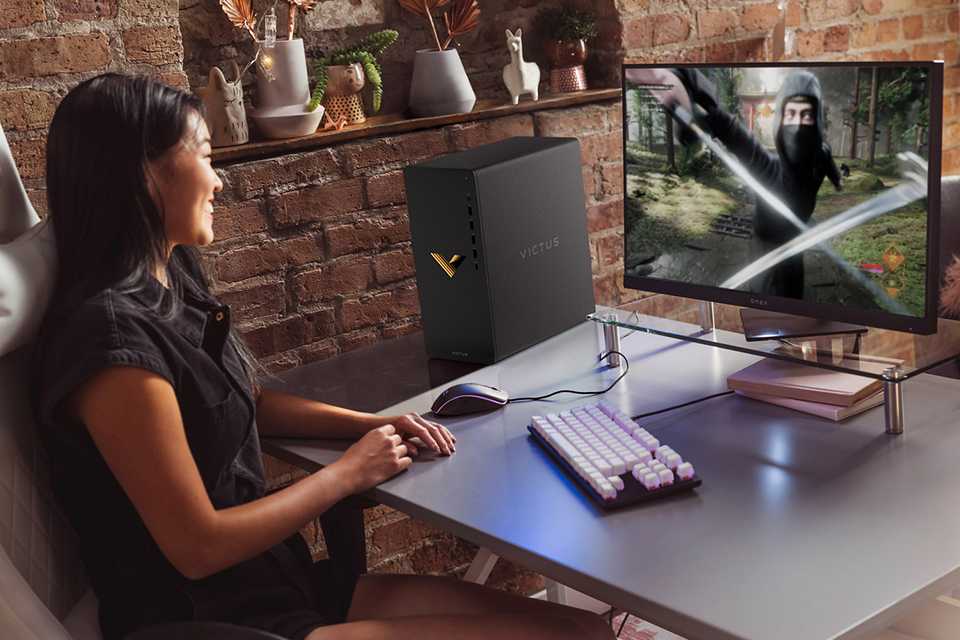 HP Victus TG02-1013na i5 16GB 1TB RTX4060 Gaming PC.