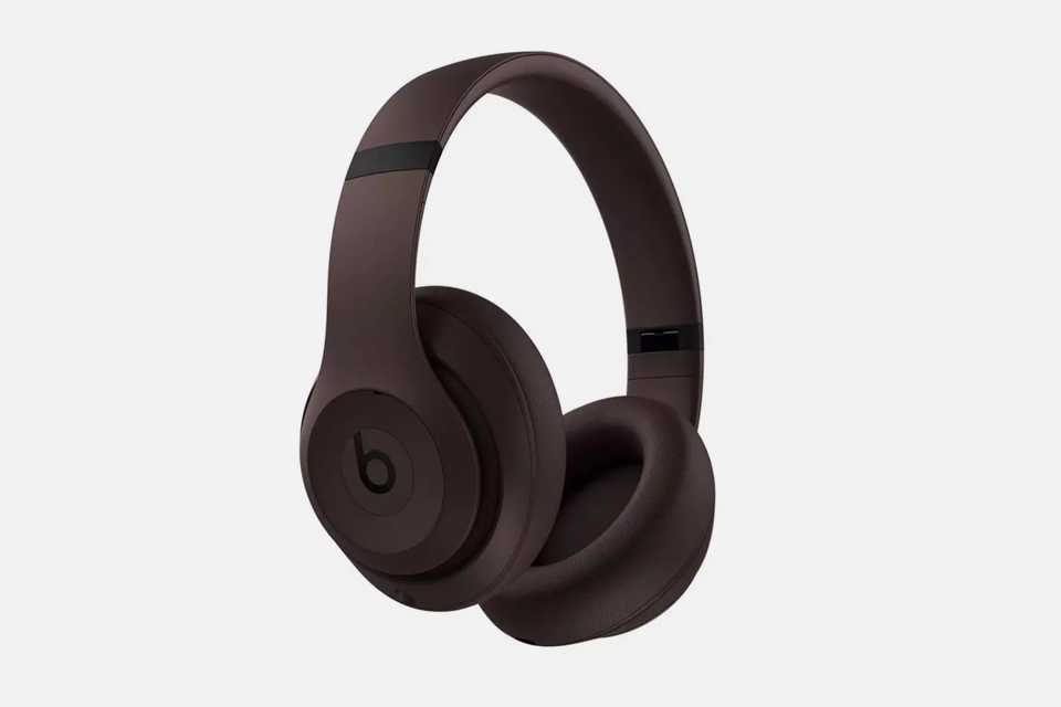 Beats Studio Pro ANC over-ear wireless headphones in brown.
