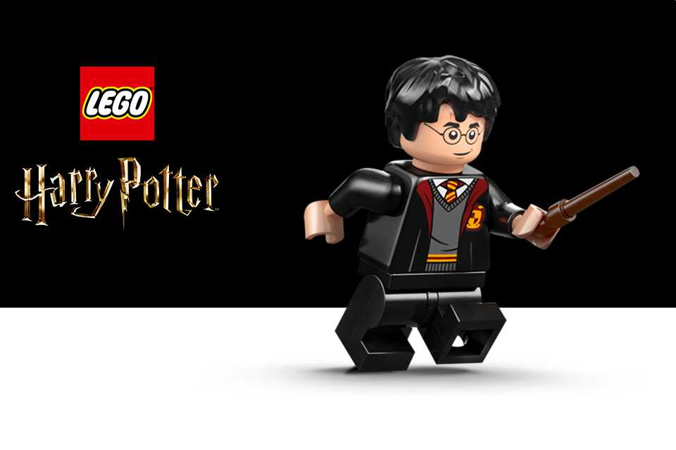 A LEGO® Harry Potter minifigure on a black background with the LEGO® and Harry Potter logos.