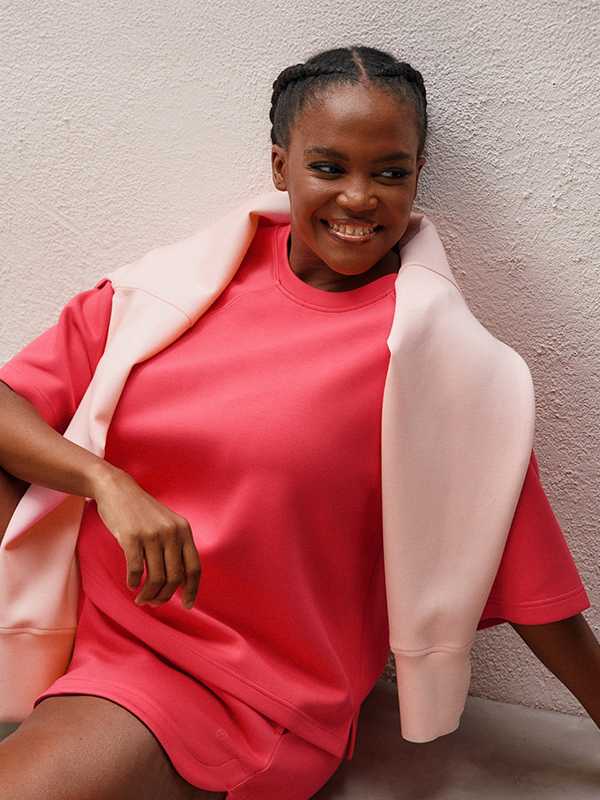 Step into the season. Refresh your routine with Reaktiv x Oti Mabuse. Stylish, shaping designs and standout prints, ready for gym sessions and brighter days ahead.