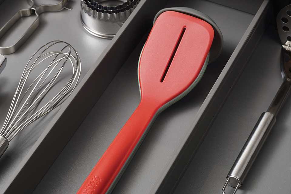 Kitchen utensils.