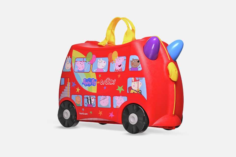 Trunki Peppa Pig 4 Wheel Hard Kids Ride-On Suitcase in red colour.