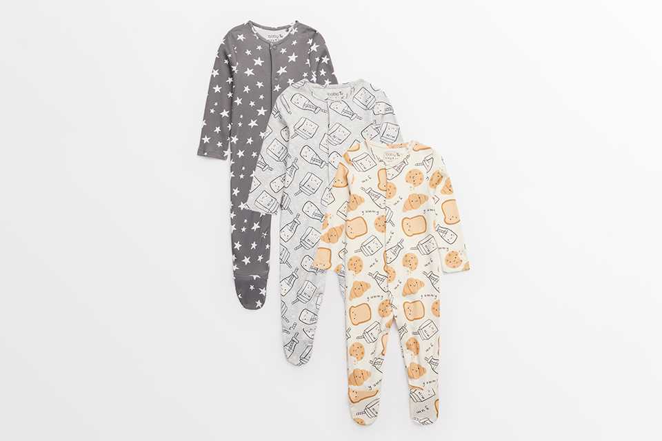 3pk boys snack print sleepsuits & dippy egg single zip through sleepsuit & unisex 2pk value overhead sleepsuits.