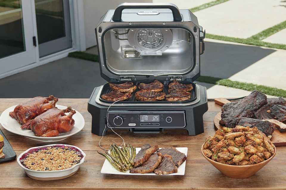 Grill and toast all Summer long. Explore simple kitchen appliances for easy everyday cooking.