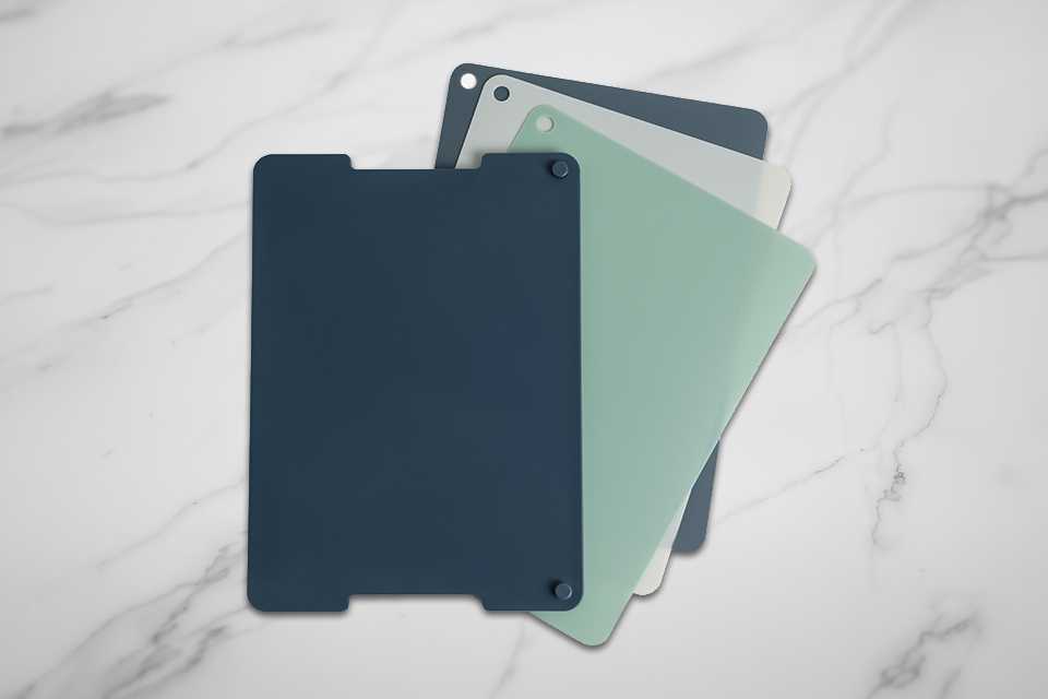 A pack of 4 Habitat Chopping Boards.