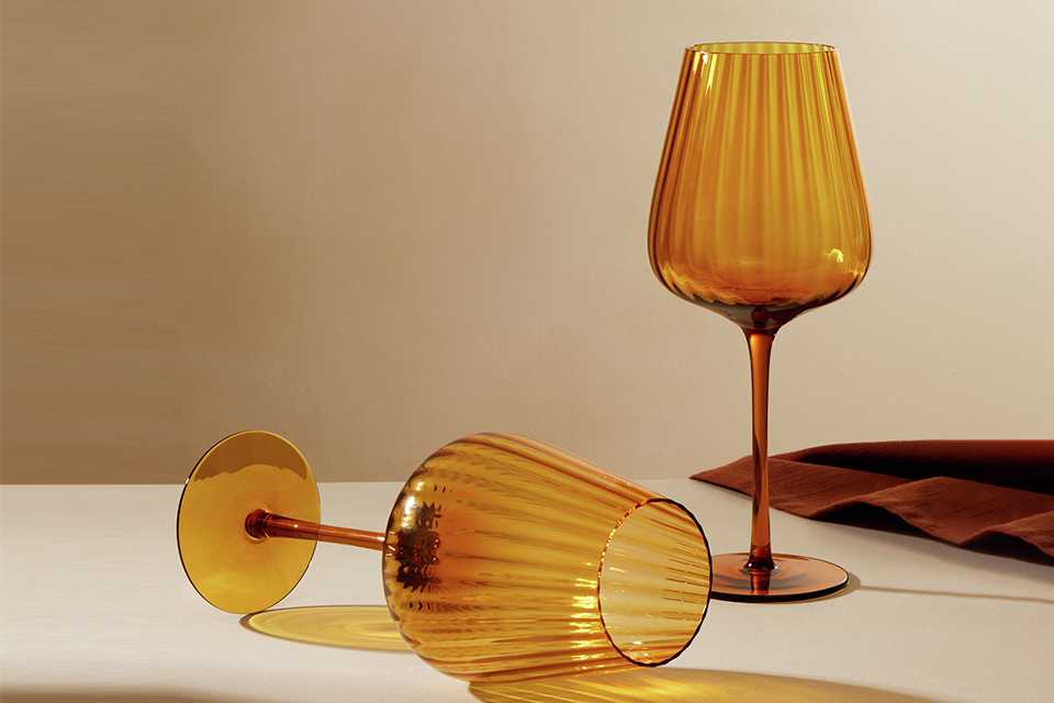 Habitat Pack of 2 Amber Wine Glasses.