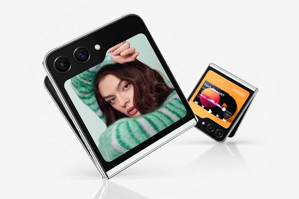 Two Samsung Galaxy Z Flip5 smartphones.