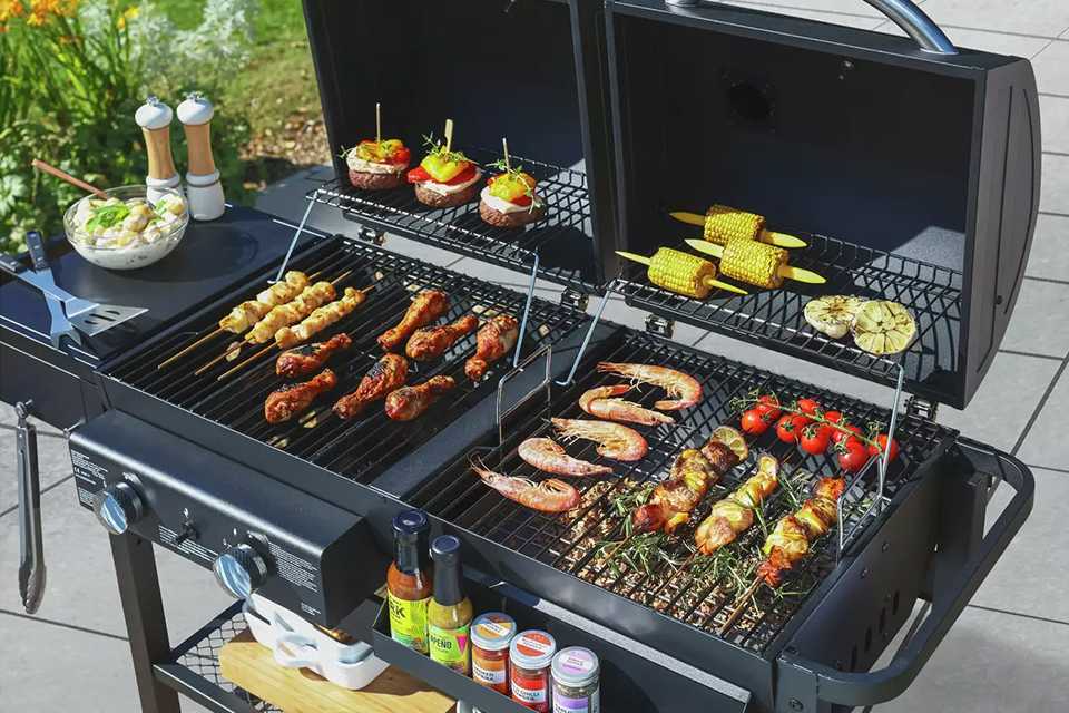 Argos Home 2 Burner Gas And Charcoal BBQ.