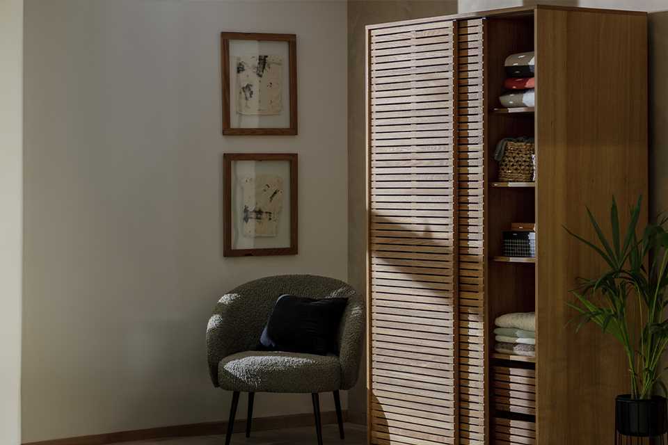 Habitat Max 2 Door Sliding Wardrobe in oak finish.