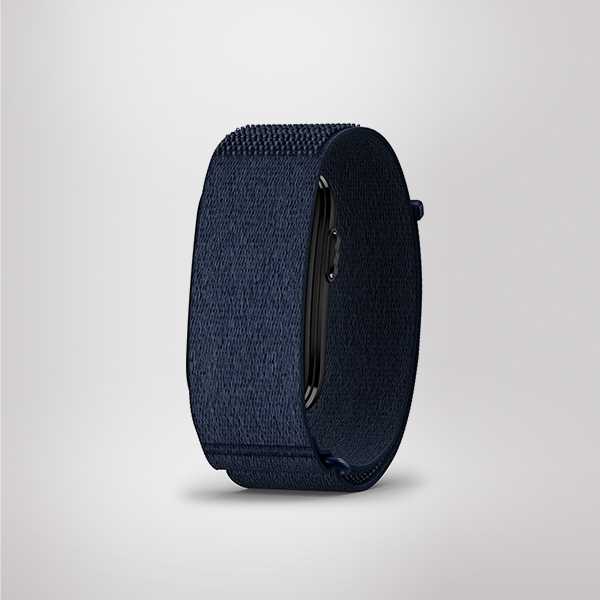 Shop the new Garmin CIRQA smart band. Track all day. Look later.