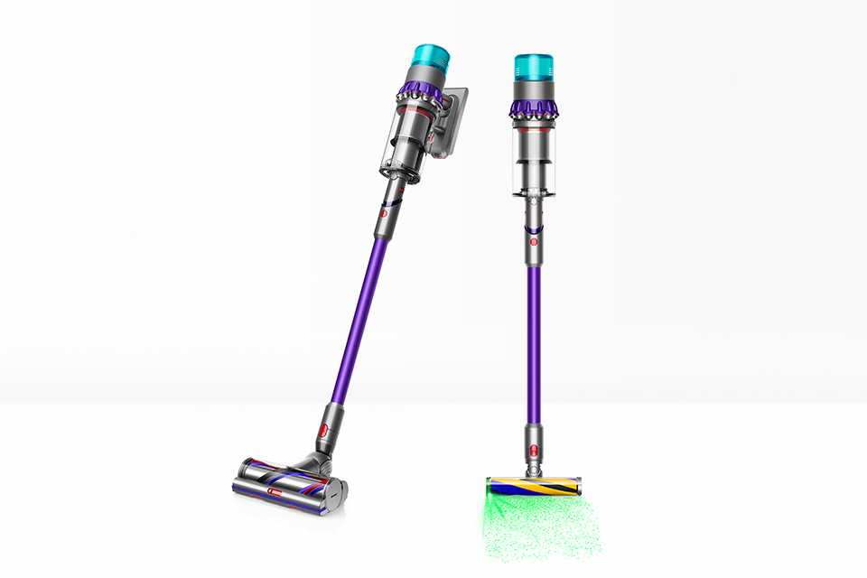 2 Dyson Gen 5 detect cordless vacuum cleaners with de-tangling cleaner head and illuminated cleaner head with laser.