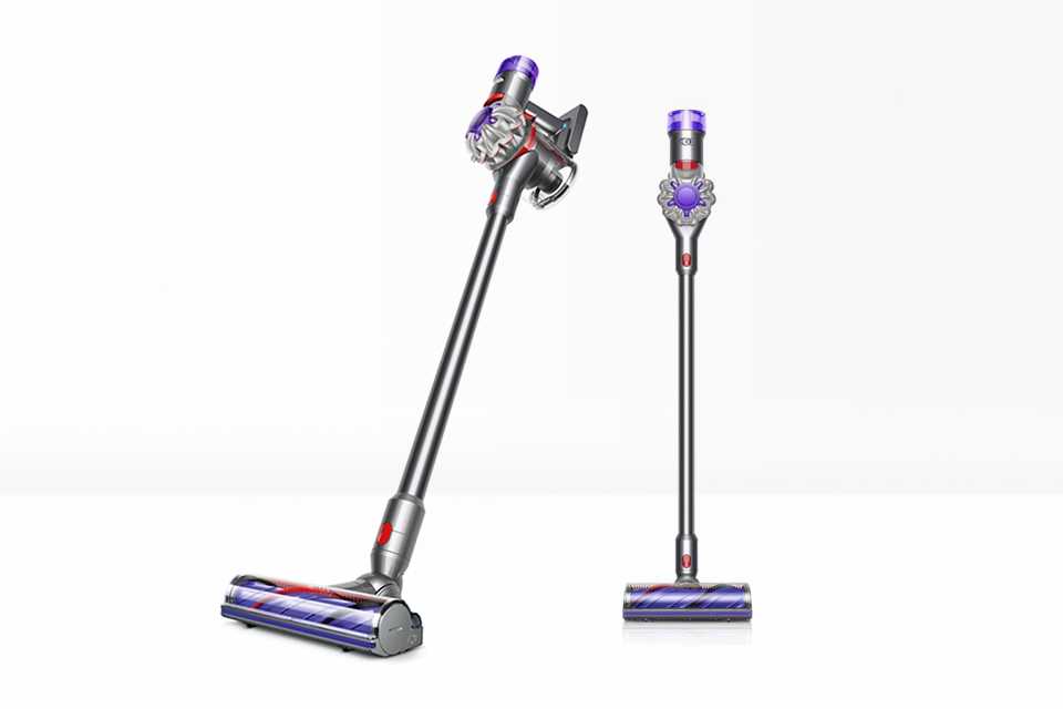 2 Dyson V8 cordless vacuum cleaners with de-tangling cleaner head.