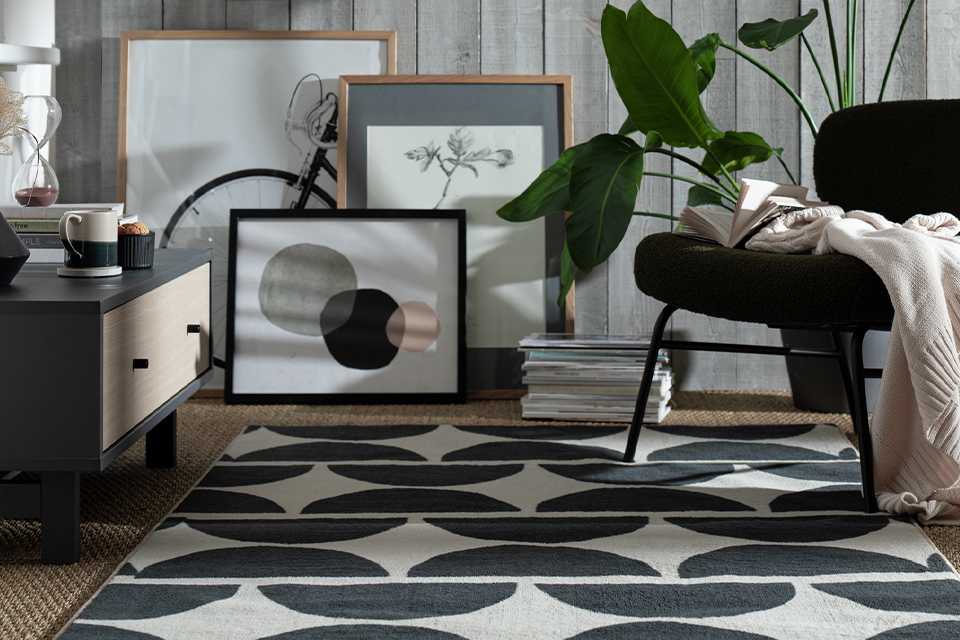 Habitat Mid Century Mini Geo Rug - Grey & White.