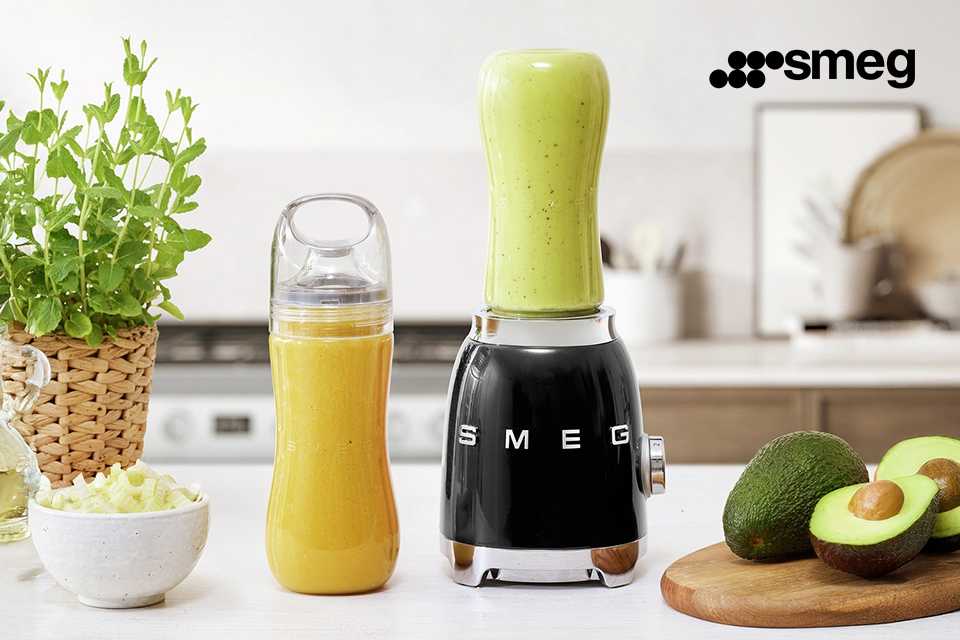 Smeg. Enjoy quality drinks without leaving your kitchen.