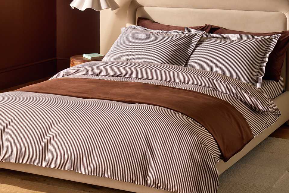Habitat Cotton Oxford Edge Stripe Cocoa Bedding Set.