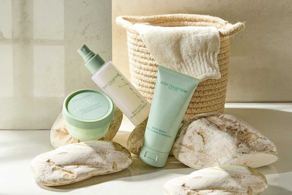 Body Collection Awaken Body Glow Gift Set.
