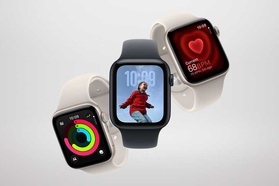 Apple Watch SE 3. Walk it. Talk it. Track it. Love it.