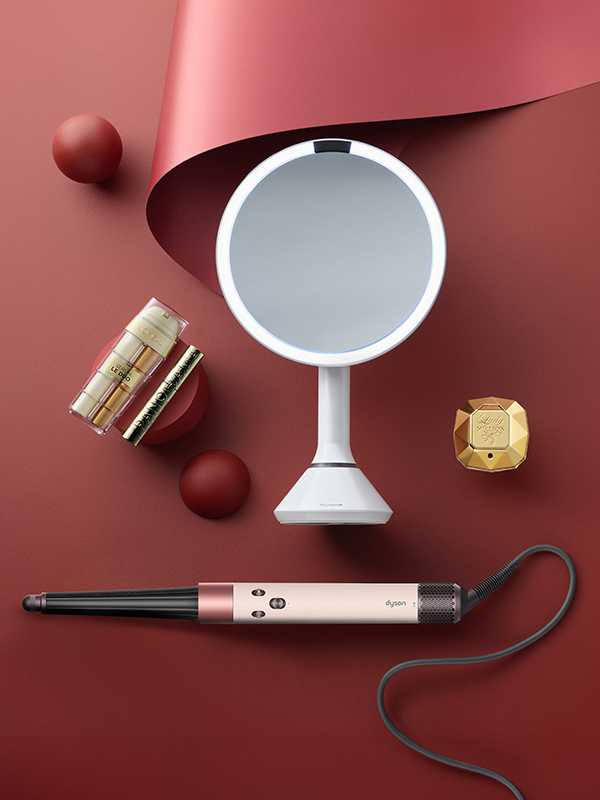 Get inspired. Shop our range of christmas beauty gifting.