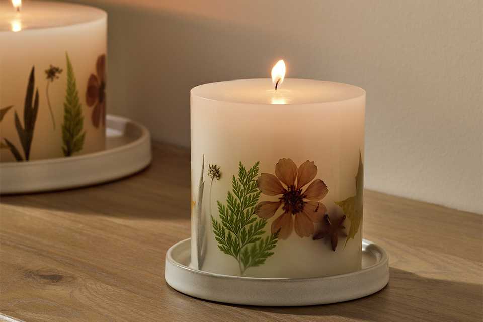 Argos Home Small Inclusion Candle - Autumn Spice.