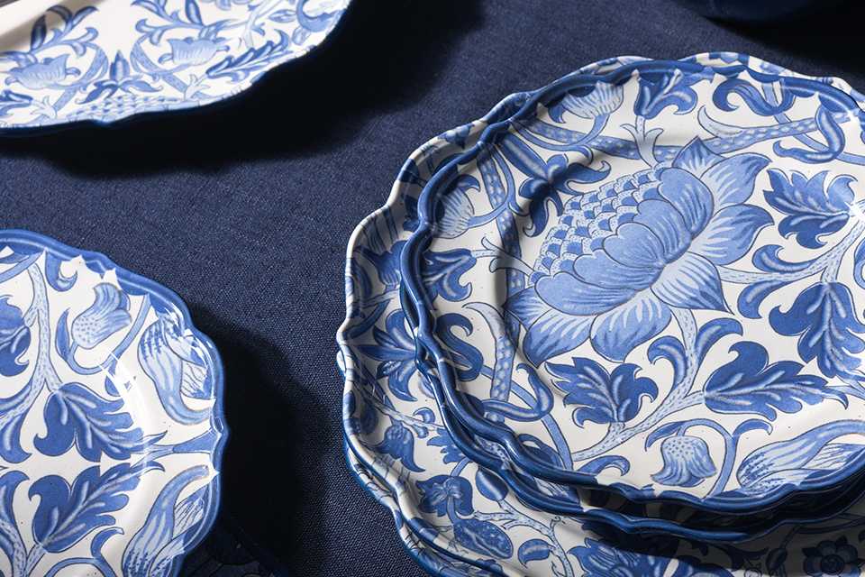 Morris and co. 12 piece dinner set inky fingers print.