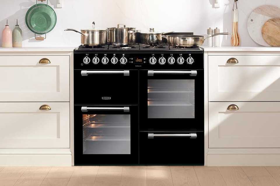 Range cookers. Where style meets function, choose a range cooker for the heart of your kitchen.