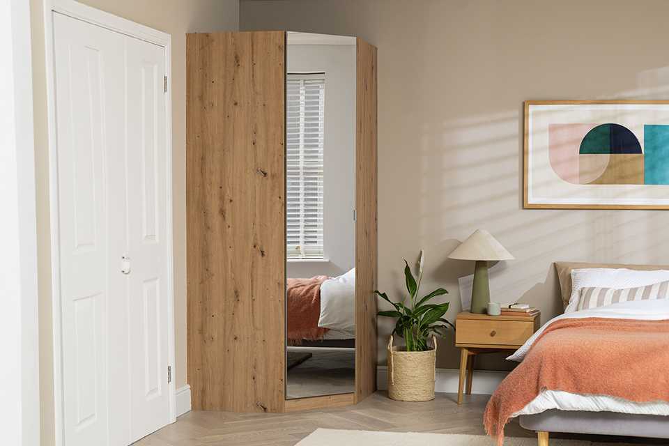 Habitat Munich Corner 1 Door Mirror Wardrobe.