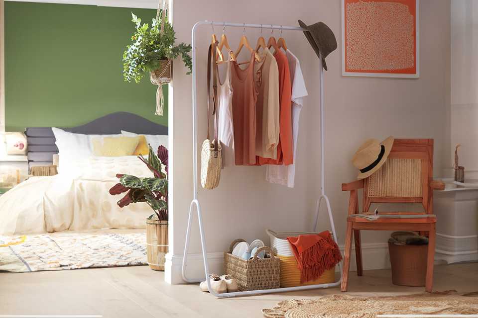 Habitat Arnie Clothes Railin White Colour.