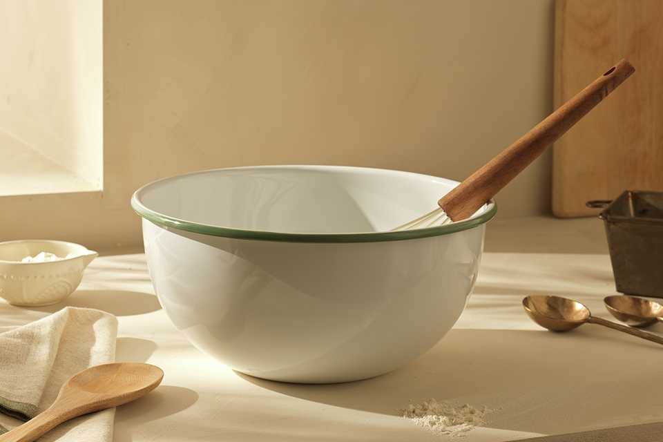 Argos Home Enamel Carbon Steel Mixing Bowl.